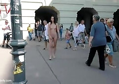 Aiko May  Zeigt Ihre Geile Fickspalte In Wien 1