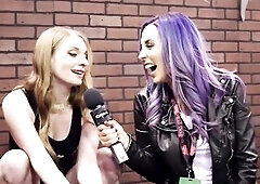 Pornstar Jelena Jensen interviews sexy cuties on the tremor dildo at Exxxotica - CAM4 Radio