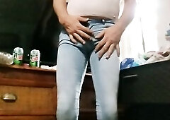 Sissy booty in jeans