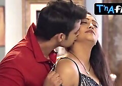 Jaya Pandey Sexy Scene  in Pati Patni And She