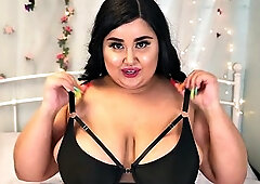 Big tits bbw Chloe Klein goes topless