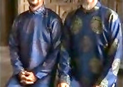 Mấy cụ trung niên bị nhập, nứng cặc đè nhau ra đụ tập thể.  AI Vietnamese Uncles video.