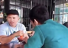 Vietsub - Chồng đi công tác, vợ ở nhà gạ trai về thọt
