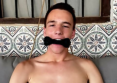 Hung daddy fills Zac with a massive load