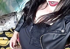 Milfs shemale With a rich ass